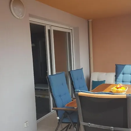 Terra Cais, Spacious 64m2, 2 Bedroom With Pool Apartment *